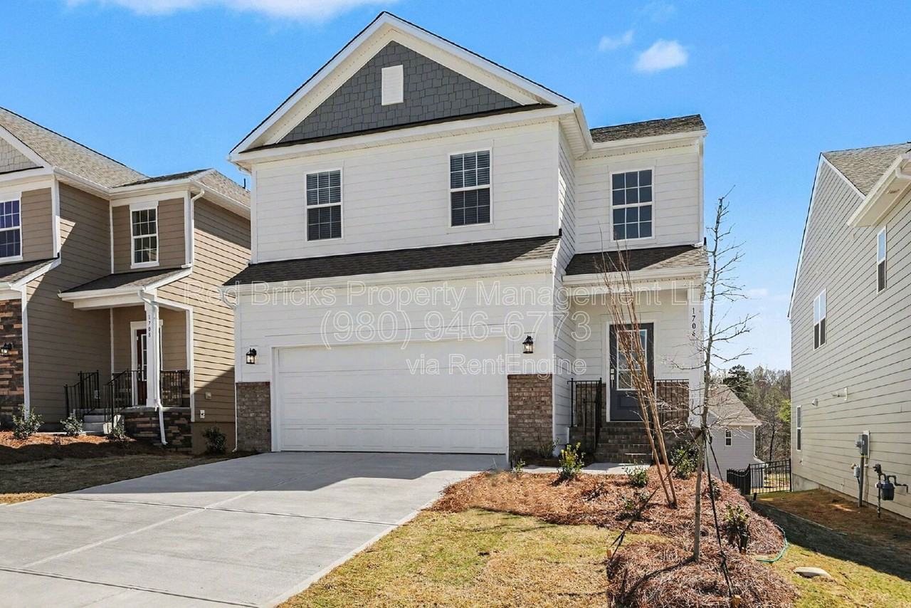 1706 Heron Ct - Photo 3 of 32