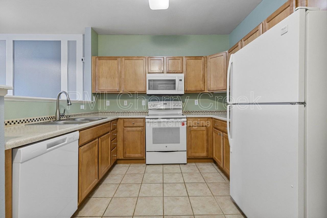 18602 E Water Dr #A - Photo 6 of 23