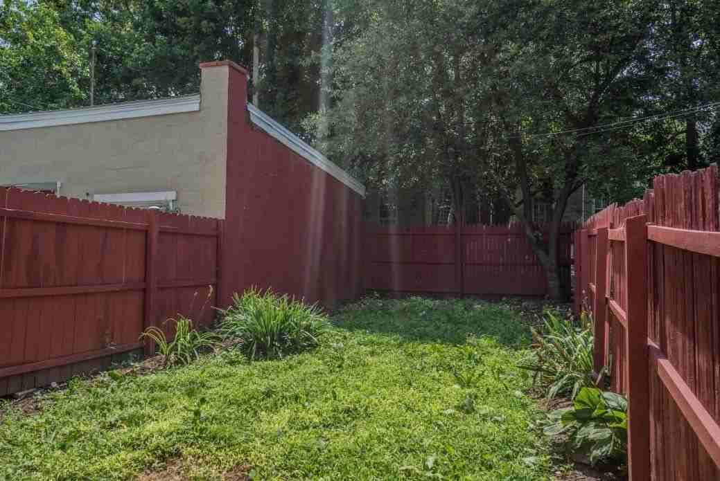 512 E Fulton St - Photo 5 of 16