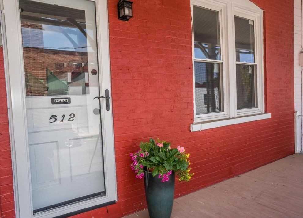 512 E Fulton St - Photo 6 of 16