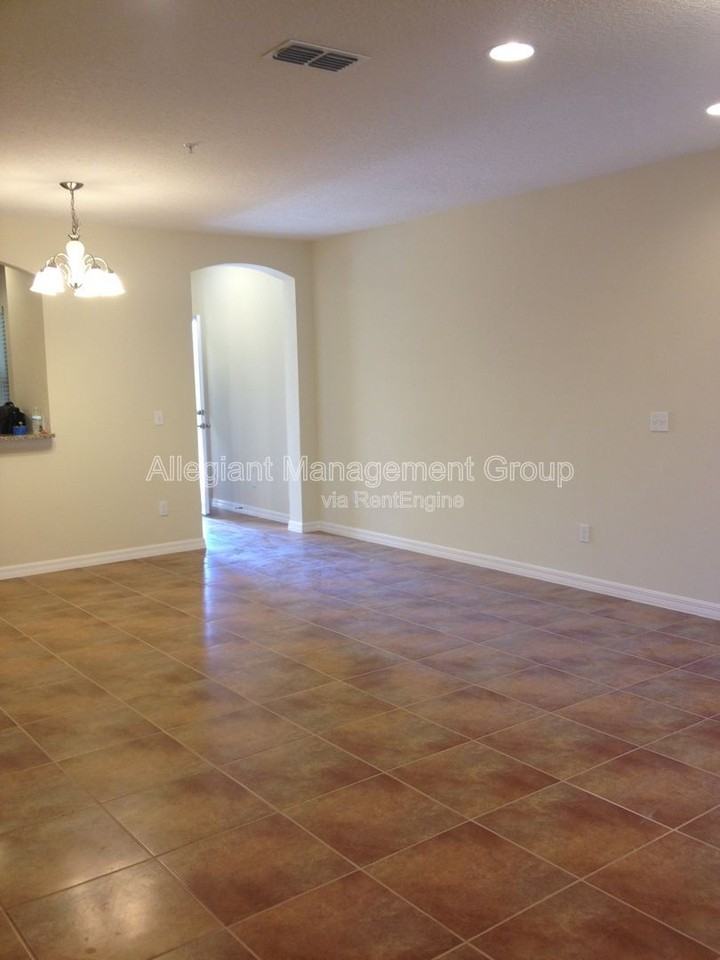 2300 Aloha Bay Ct - Photo 3 of 24