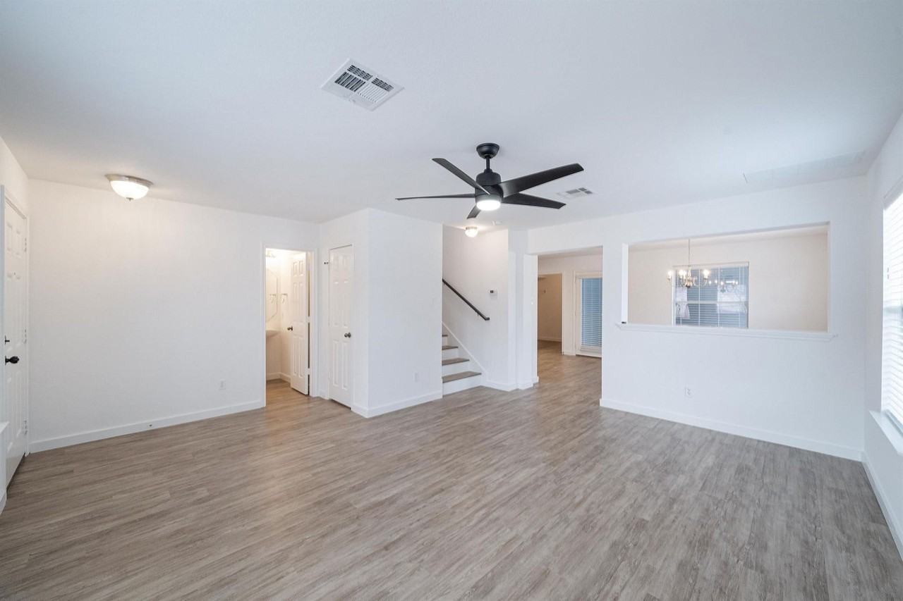 1600 Big Thicket Dr - Photo 5 of 30