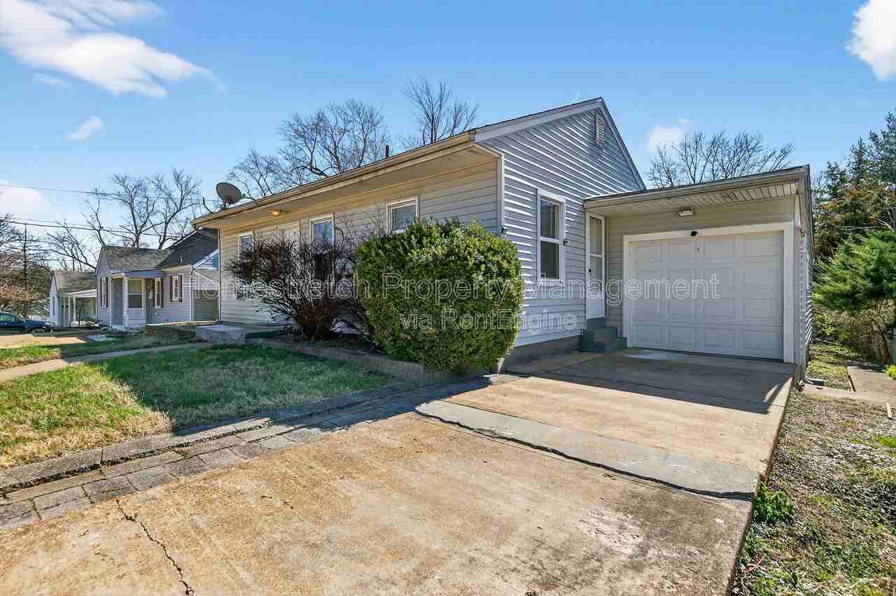 1260 Saint Marie St - Photo 3 of 23