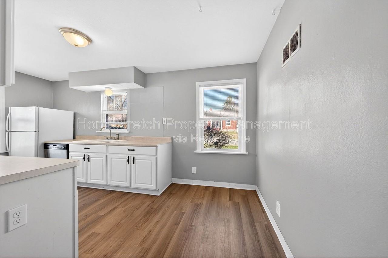 1260 Saint Marie St - Photo 7 of 23