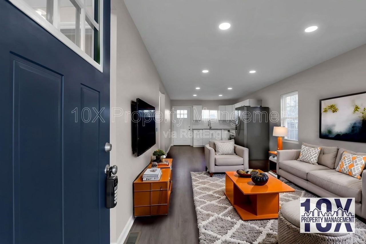 2453 Mcguffey Rd - Photo 6 of 45