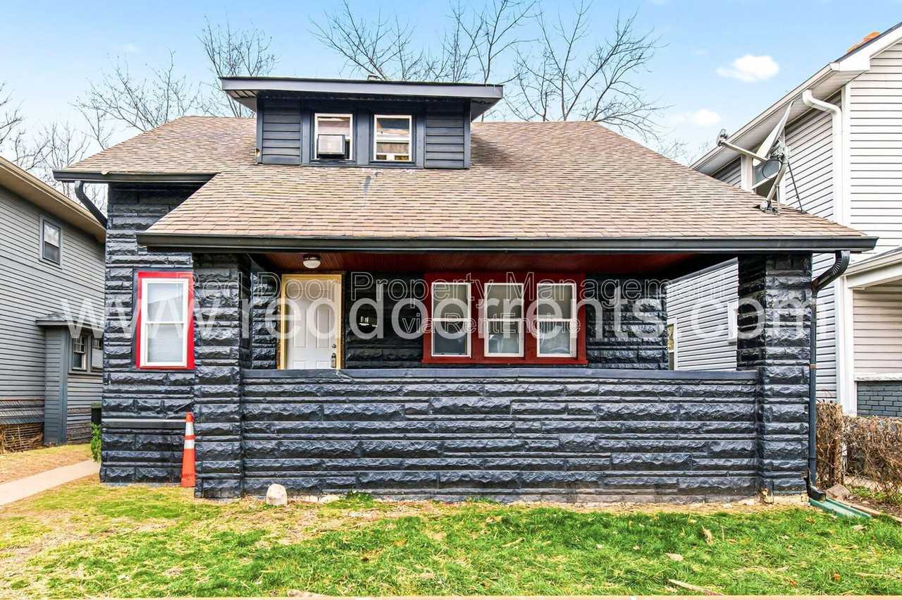 408 N Oakland Ave #A - Photo 2 of 22