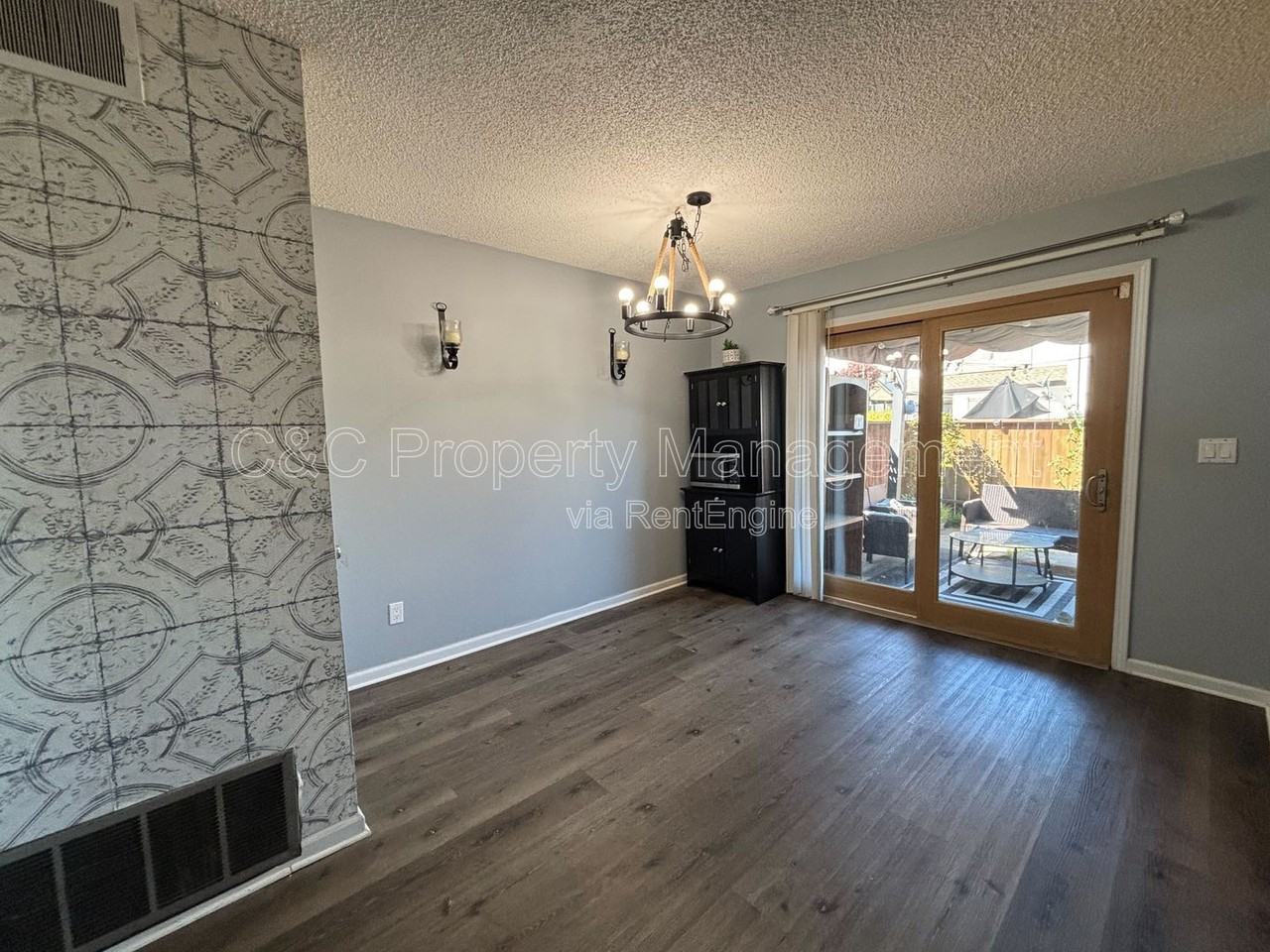 1252 Marionola Way - Photo 4 of 17