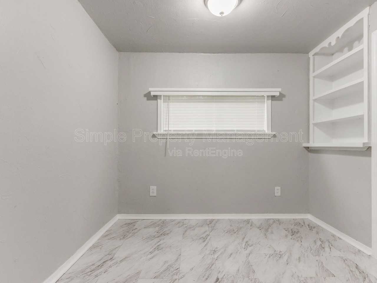 1800 Hampton Dr - Photo 7 of 25