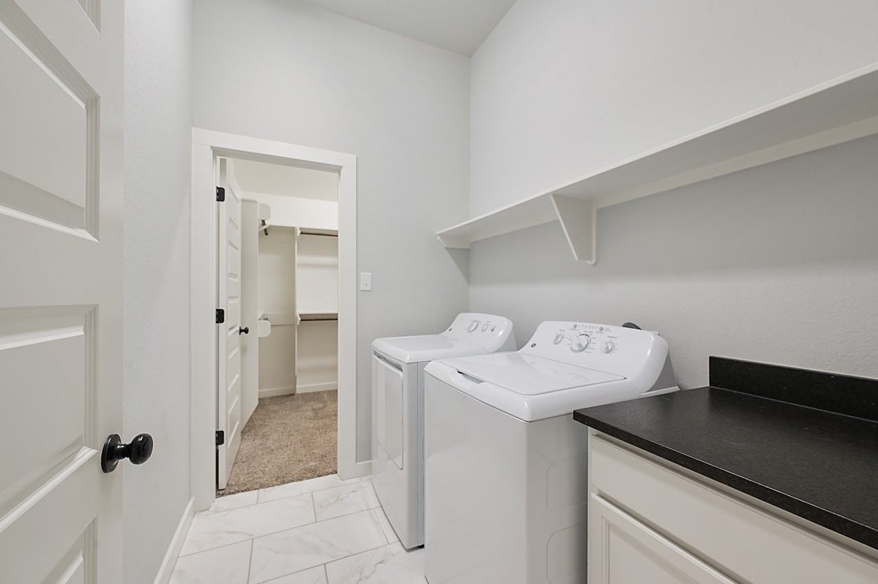 3401 Alsace Ct - Photo 3 of 21
