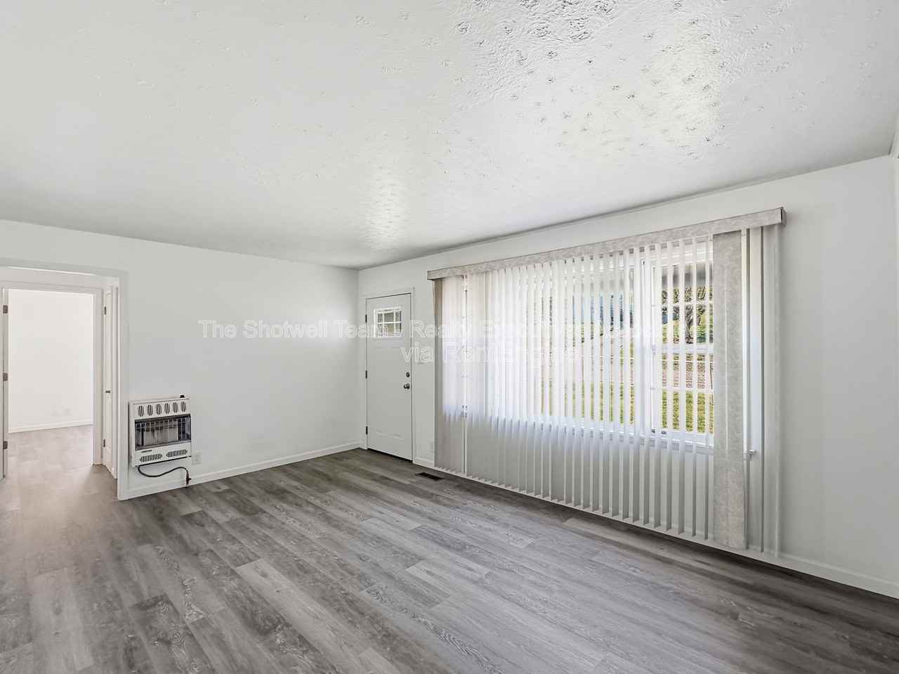 1704 Lenland Ave - Photo 5 of 15