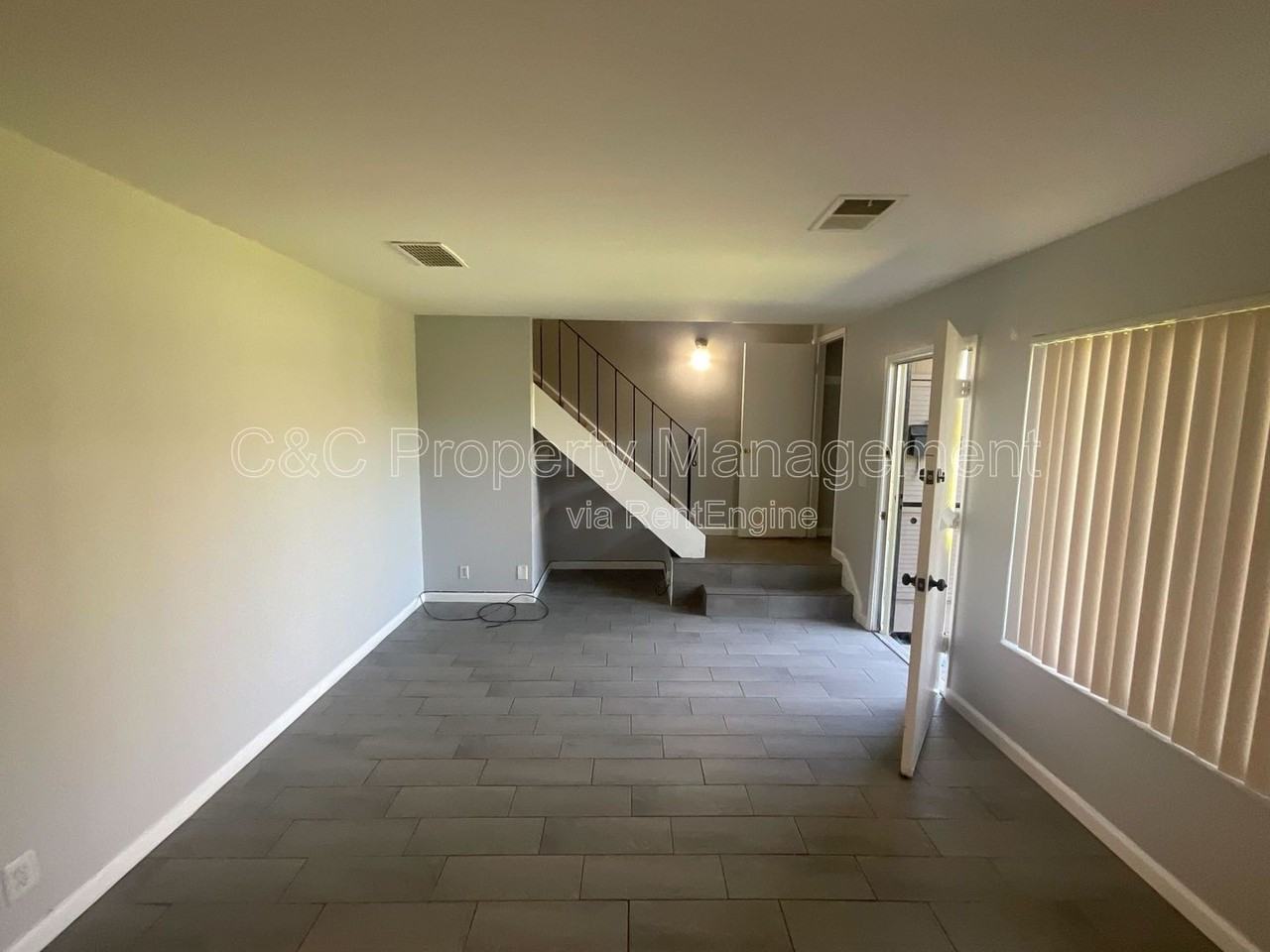 292 Grecia Ct - Photo 3 of 24