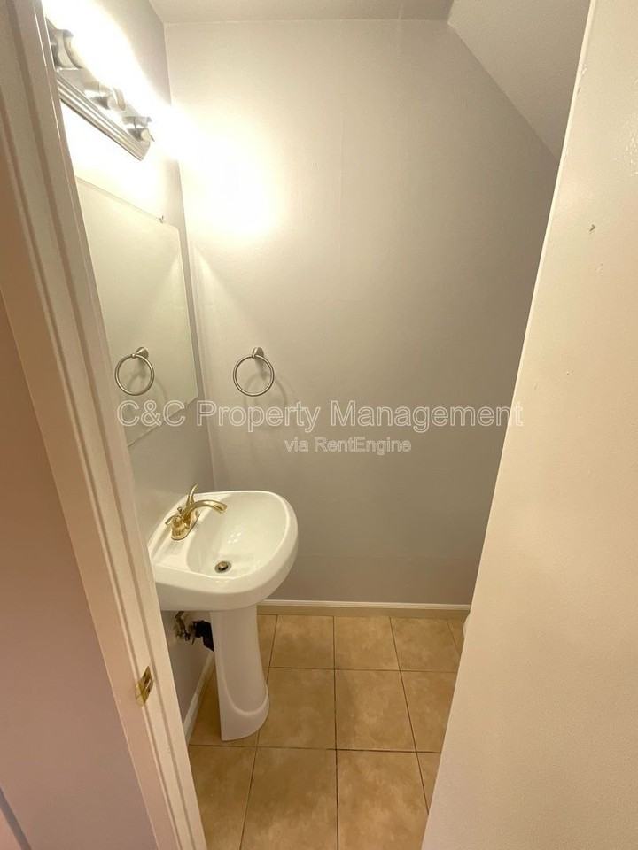 292 Grecia Ct - Photo 6 of 24