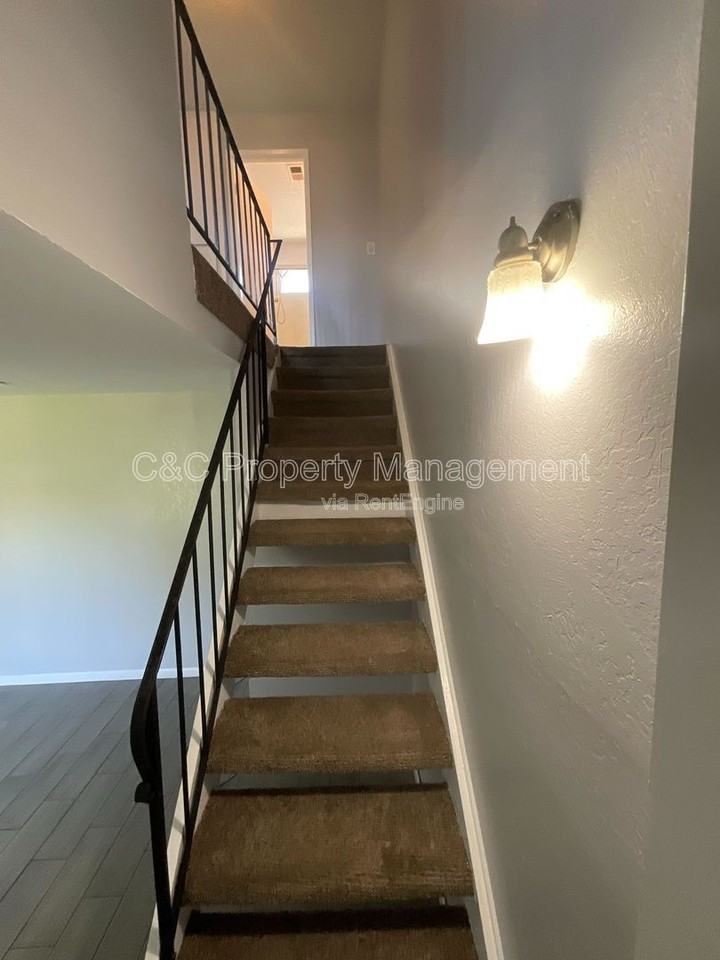 292 Grecia Ct - Photo 7 of 24