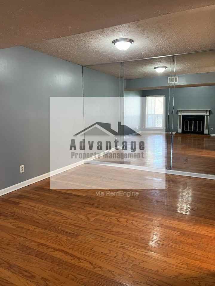 9449 Cypress Ln - Photo 5 of 16