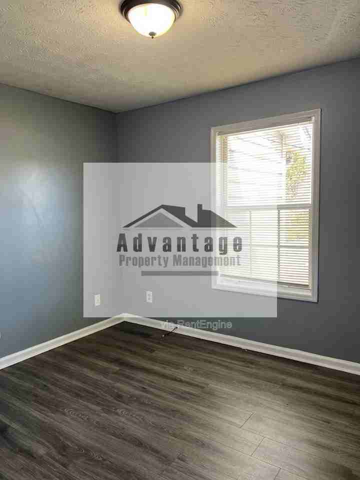 9449 Cypress Ln - Photo 7 of 16