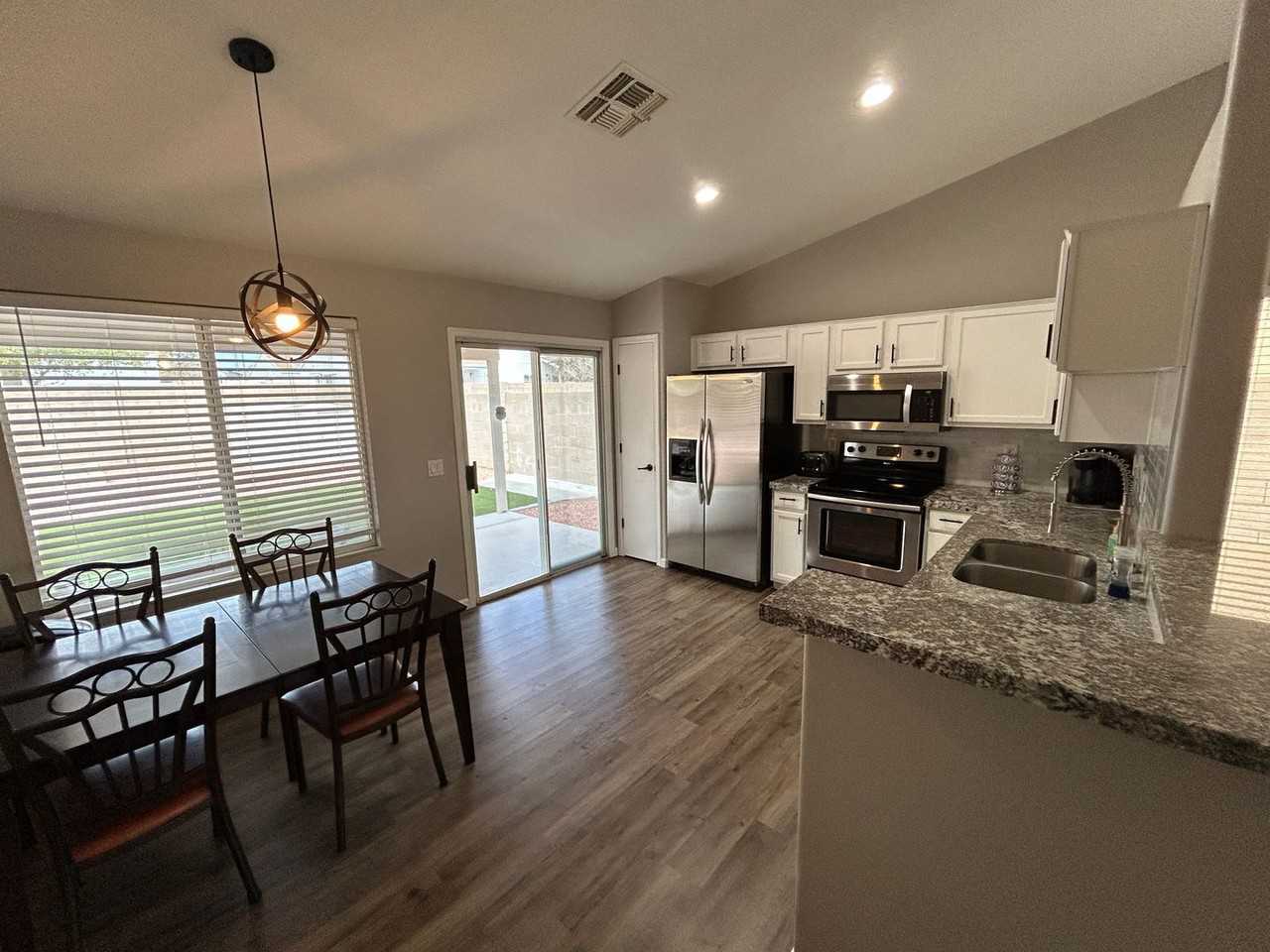 14658 W Marcus Dr - Photo 4 of 21