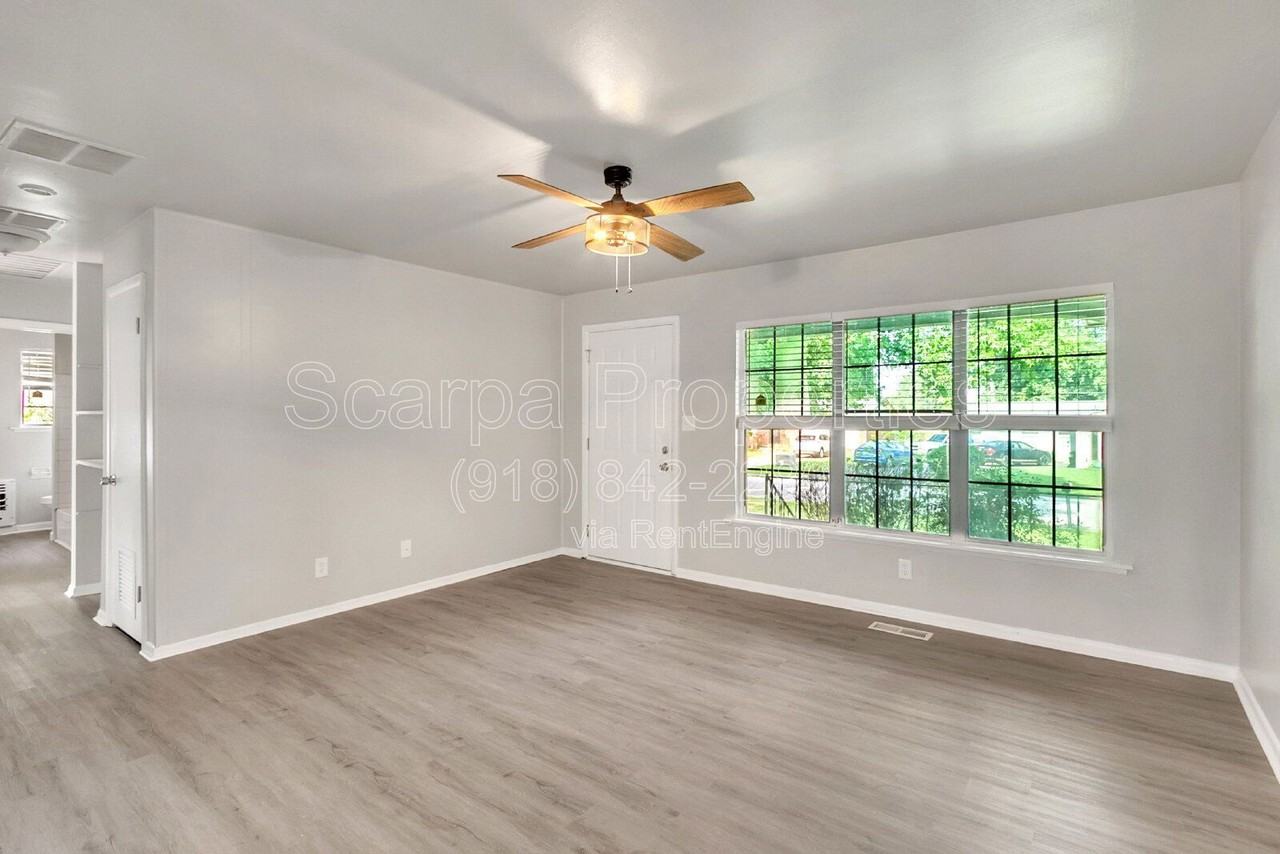 1809 S Birch Ave - Photo 2 of 19