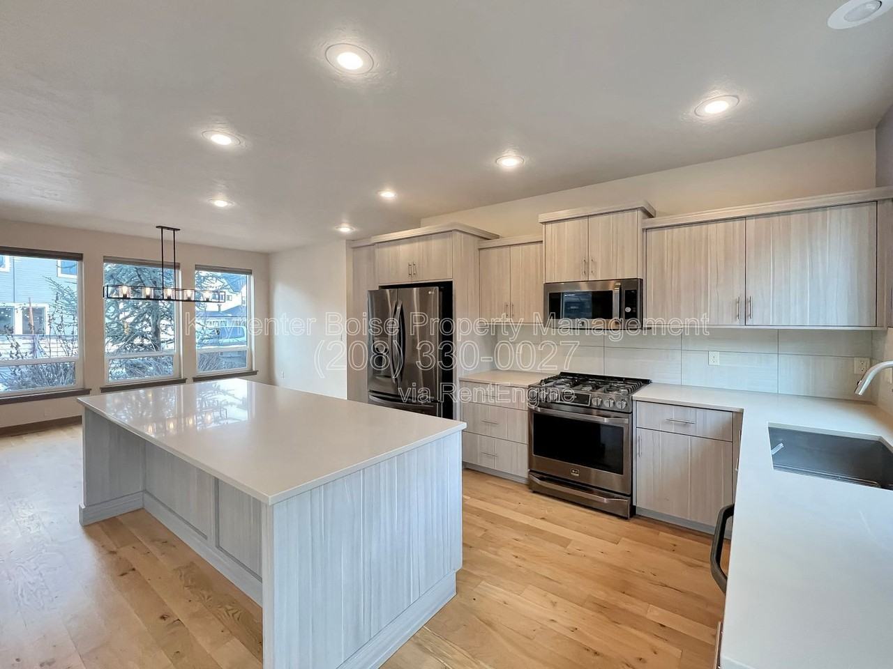 2640 W Neff St - Photo 6 of 29