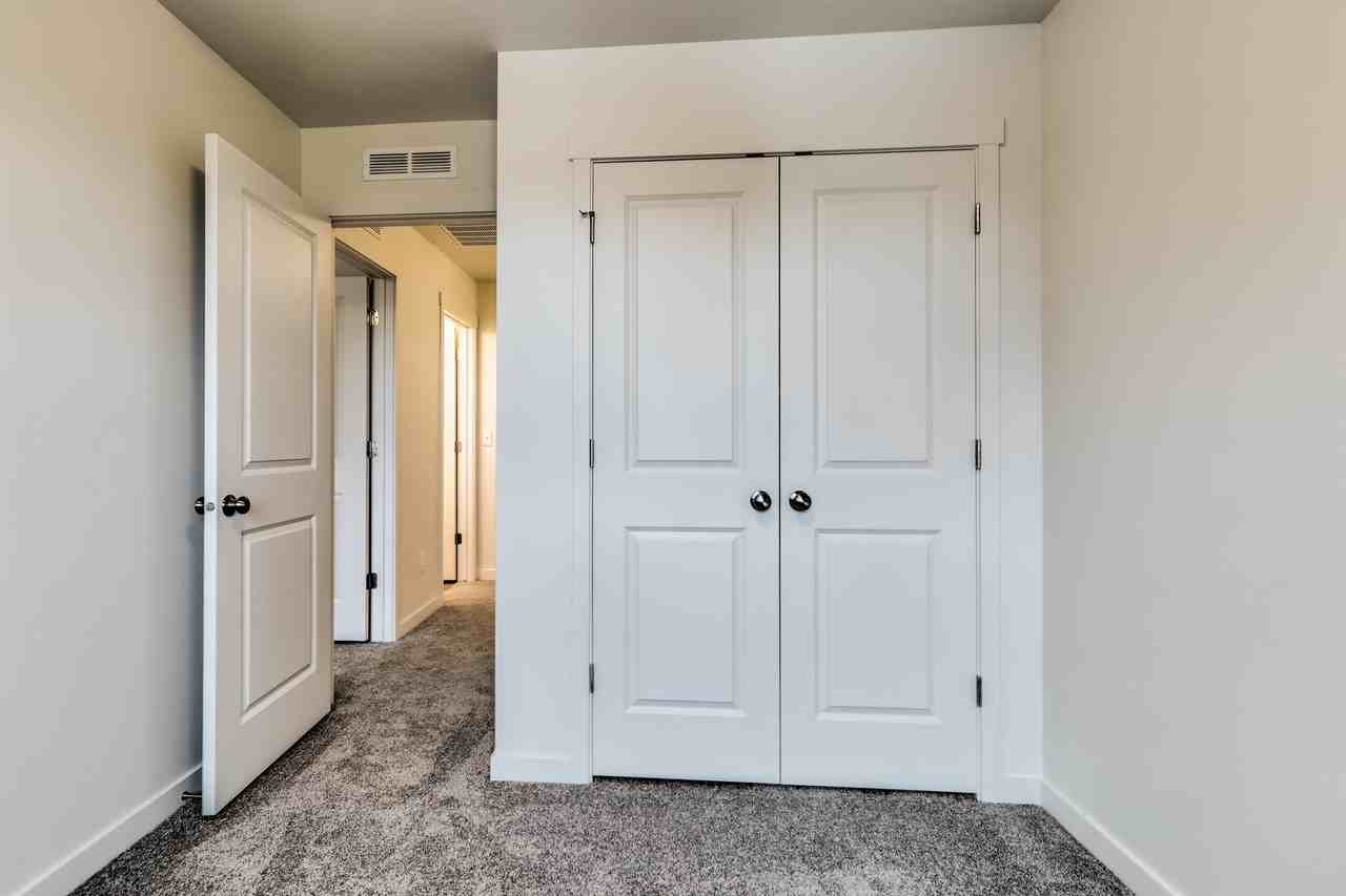 1021 E Iowa Ave #4 - Photo 3 of 9