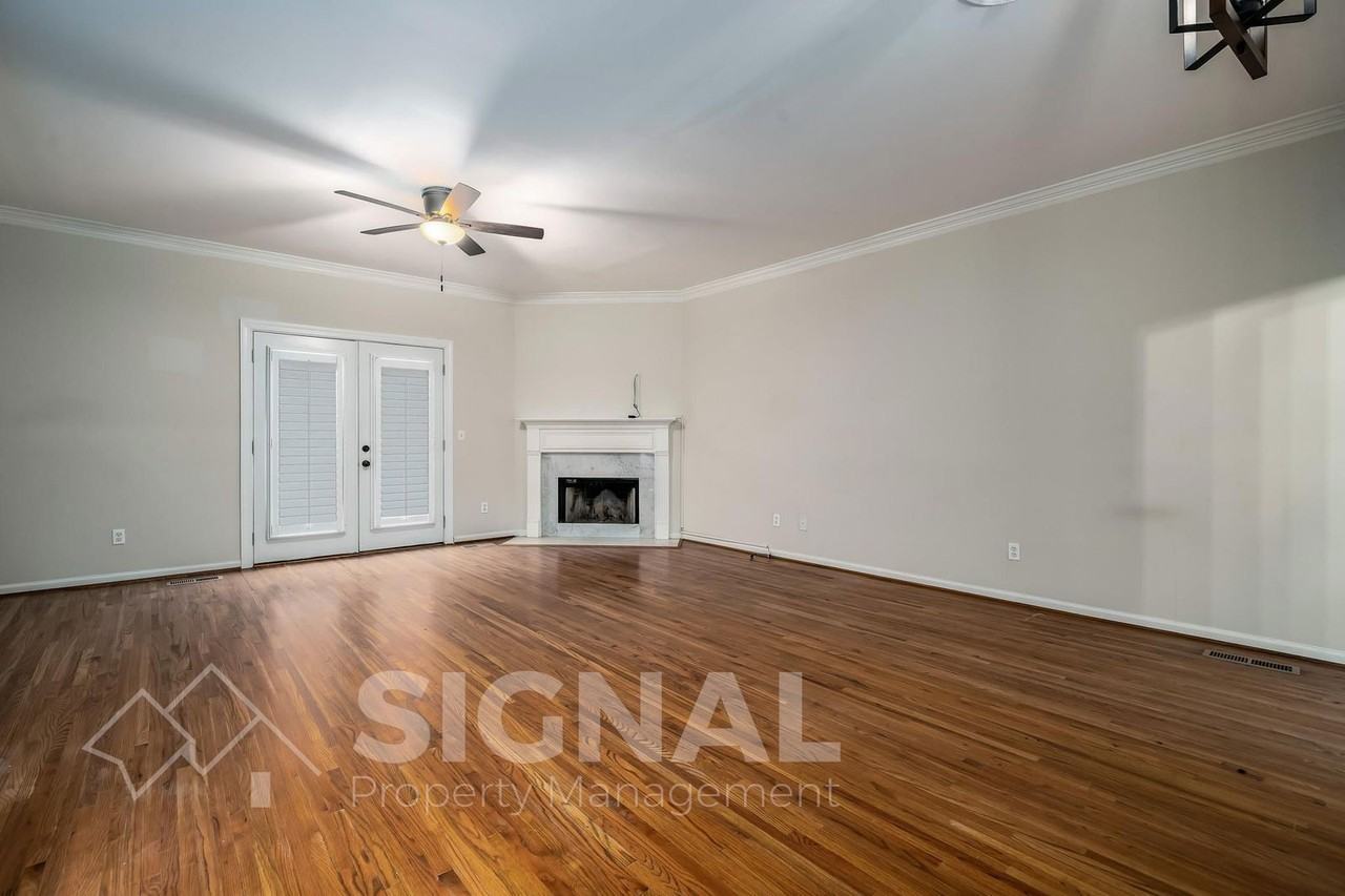 3417 Wisterwood Ln - Photo 6 of 33