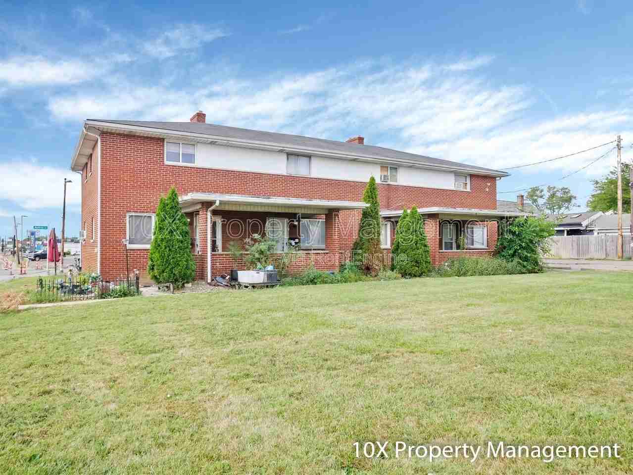 3257 Cleveland Ave #C - Photo 3 of 31