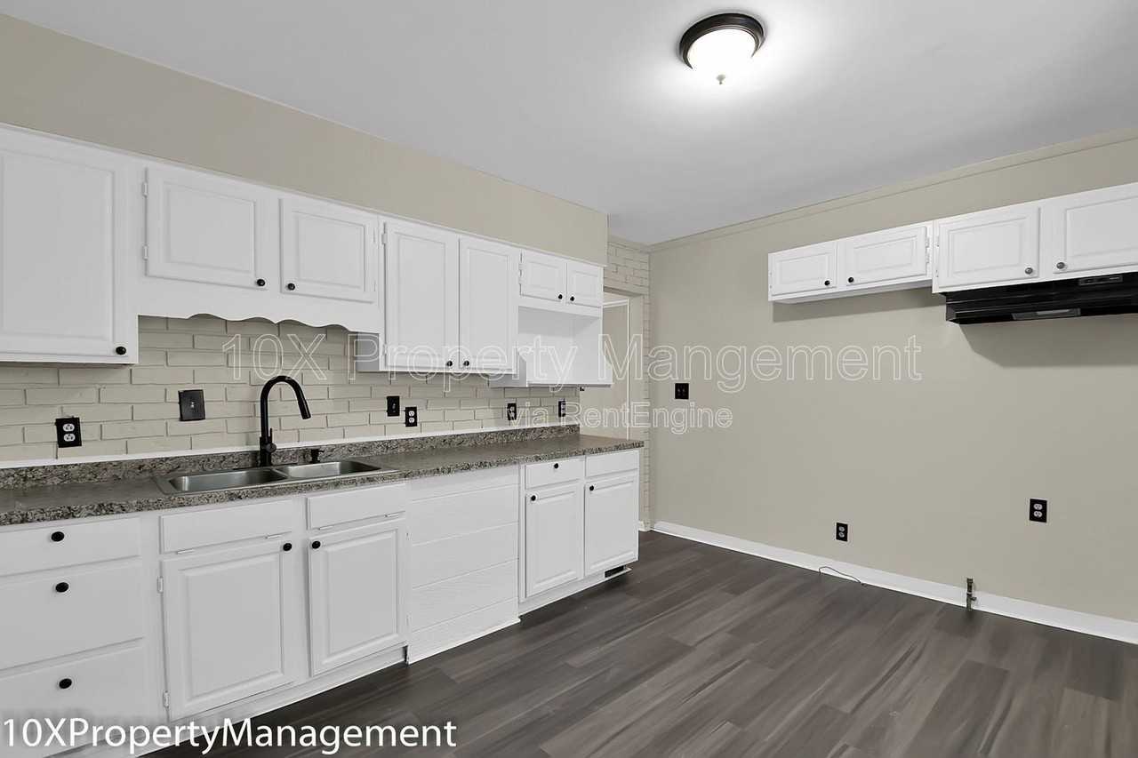 849 Ruby Ave - Photo 5 of 36