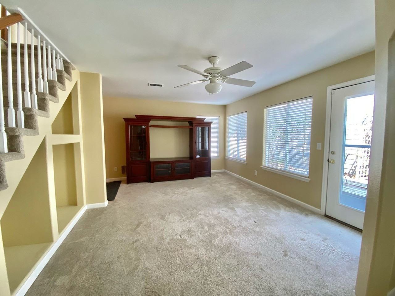 4621 Orleans St - Photo 3 of 7