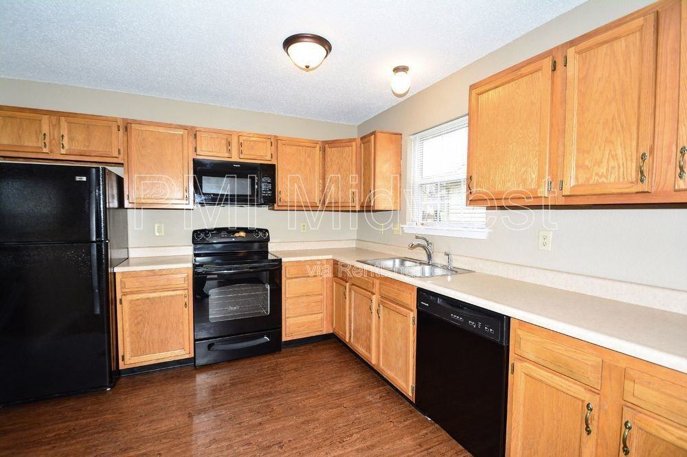 8177 Amarillo Dr - Photo 6 of 27