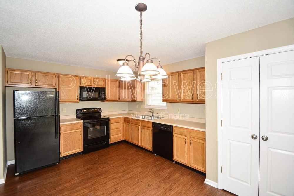 8177 Amarillo Dr - Photo 7 of 27