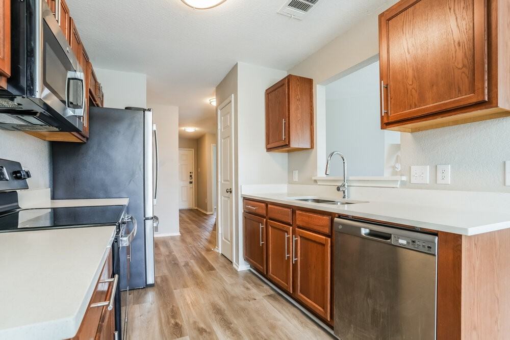 105 Altamont St - Photo 7 of 16