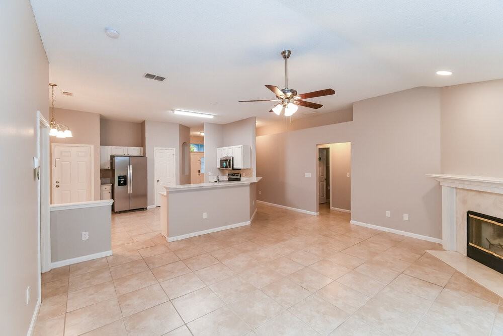 391 Meadowlark Ln - Photo 6 of 16