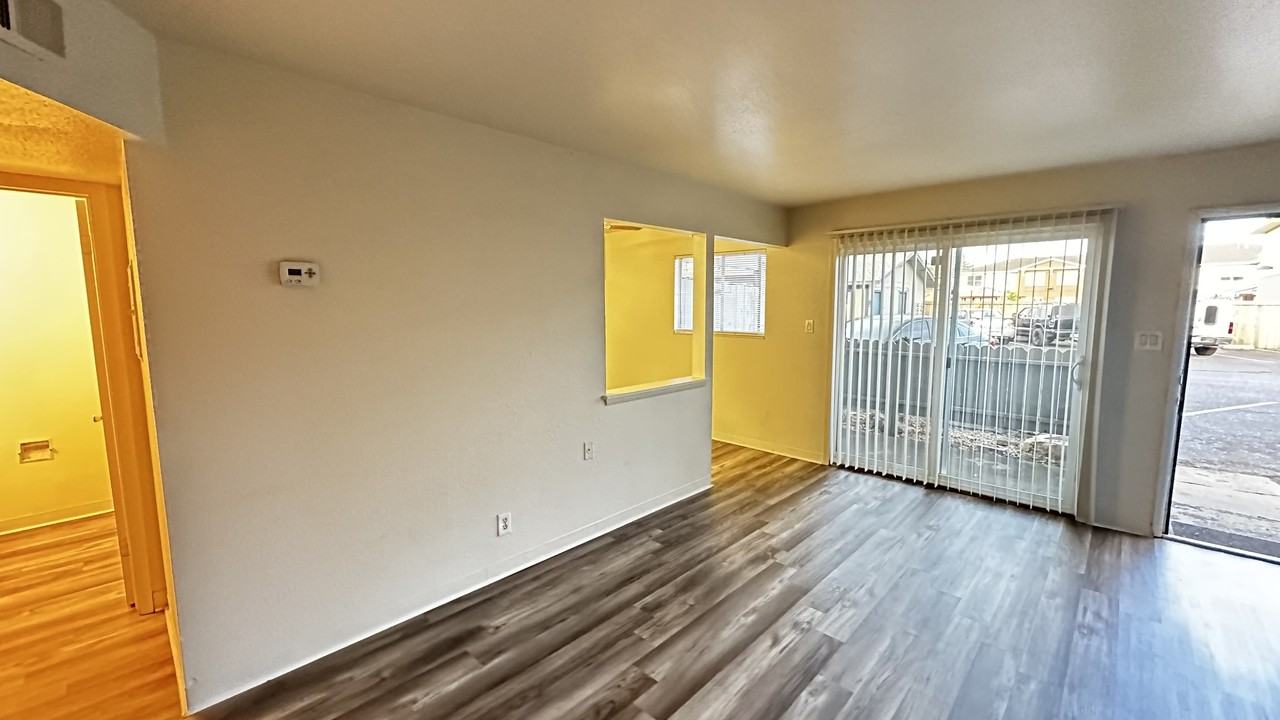 504 Jeanell Dr #17 - Photo 4 of 6