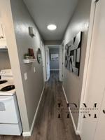 featured image of 1025 Neil St Ne