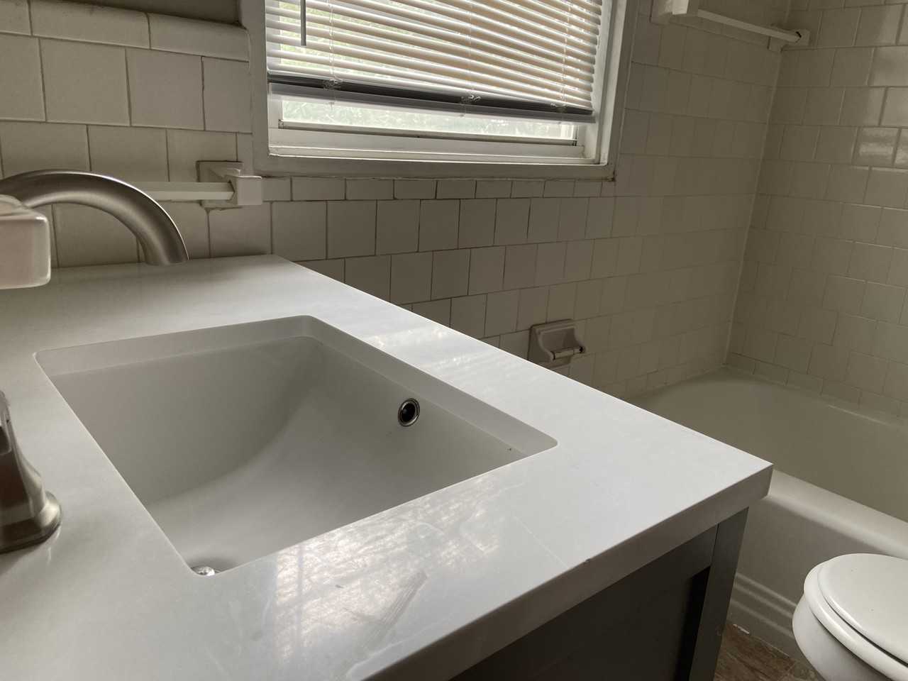 300 Cherry Hill Dr #5 - Photo 2 of 20