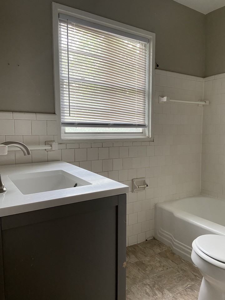 300 Cherry Hill Dr #5 - Photo 2 of 20