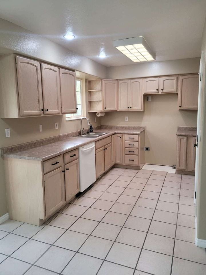 12156 S Alabaster Cir - Photo 4 of 19