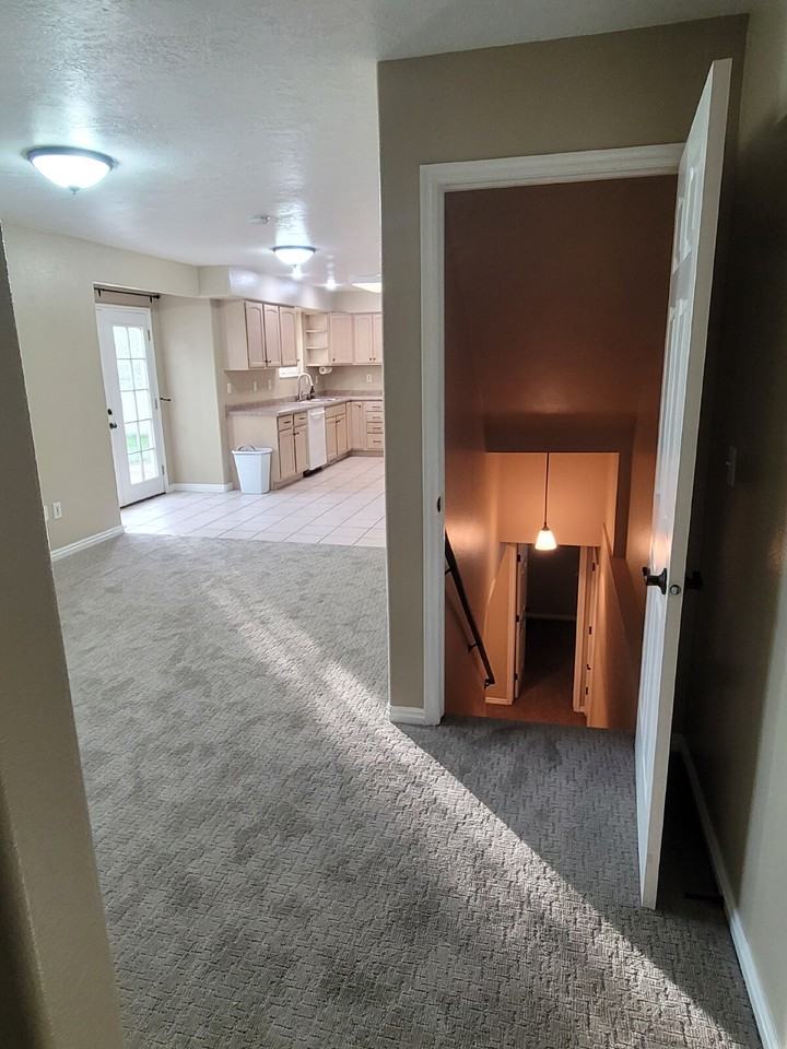 12156 S Alabaster Cir - Photo 5 of 19