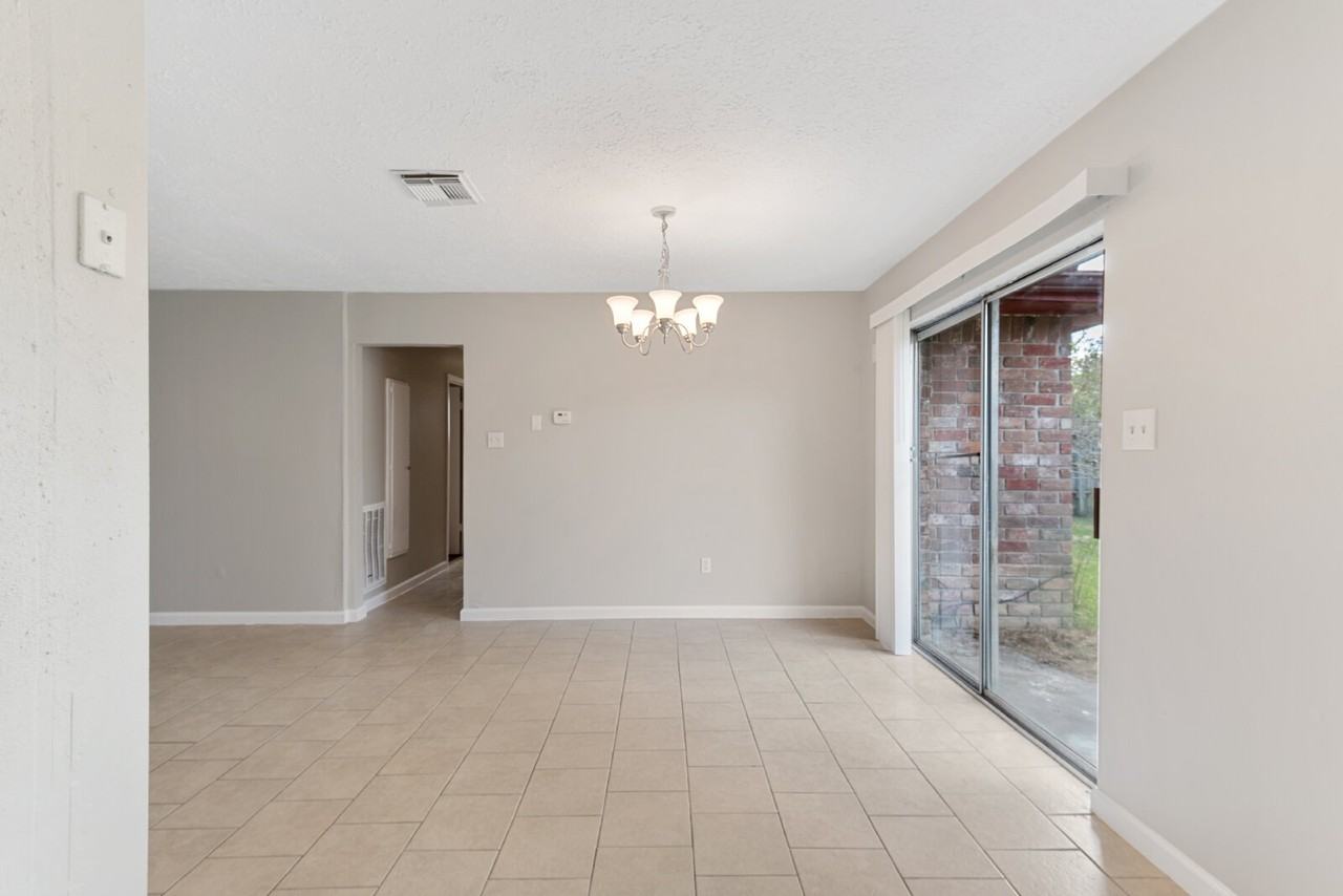 743 Deercrest St - Photo 5 of 34