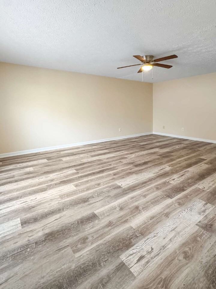 4801 Victoria Ct - Photo 7 of 15