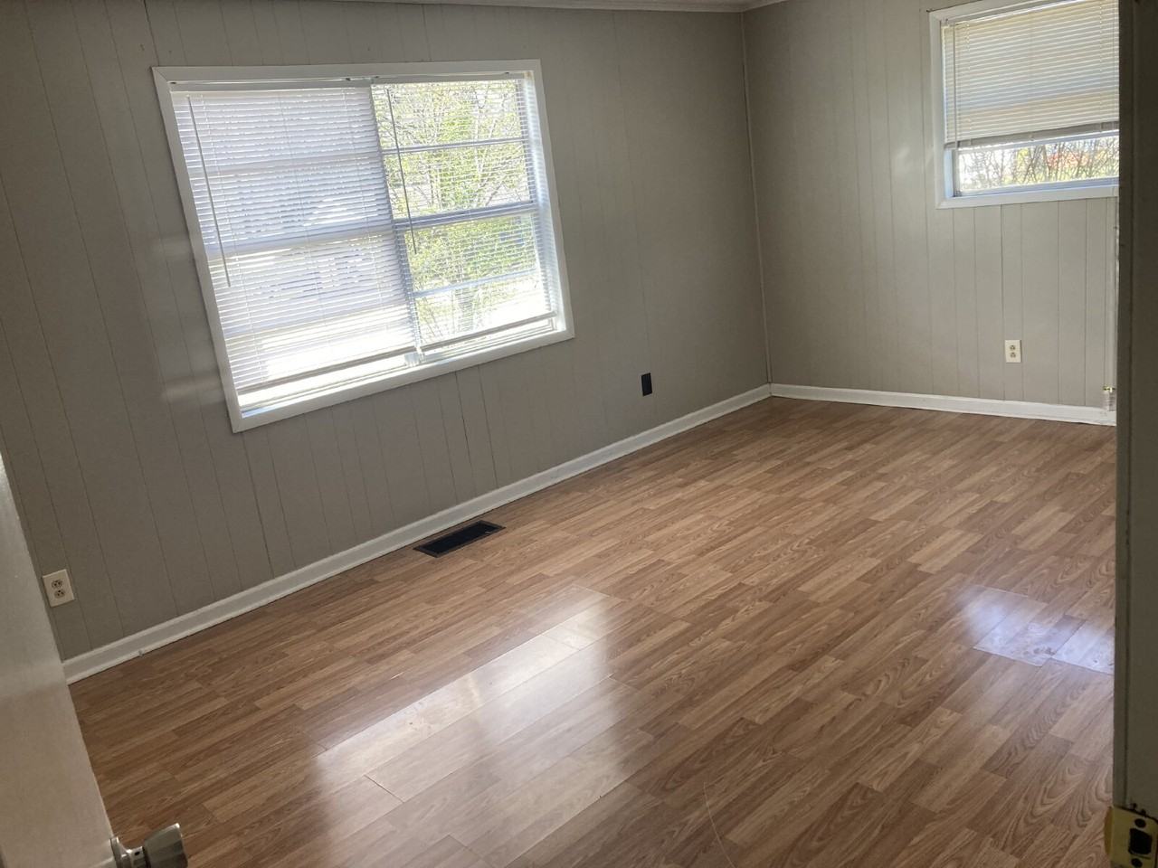 204 Patterson St - Photo 3 of 16