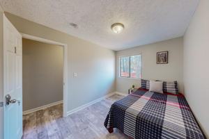 featured image of 4335 Lincolndale Dr