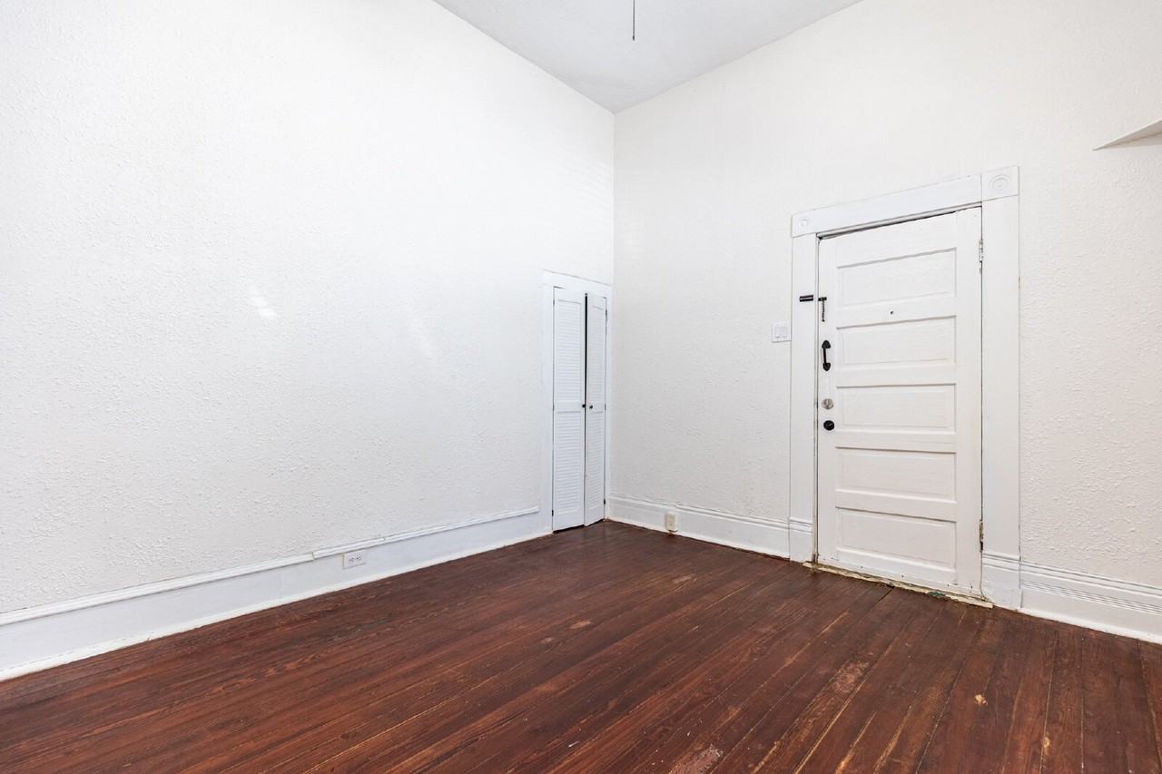 426 W Woodlawn Ave #1 - Photo 7 of 25