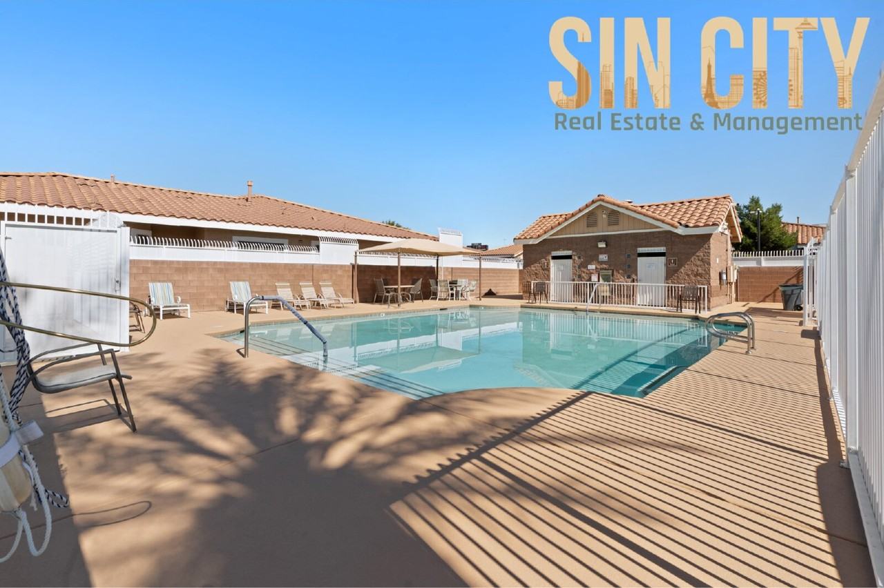 2854 W Agate Ave - Photo 4 of 18