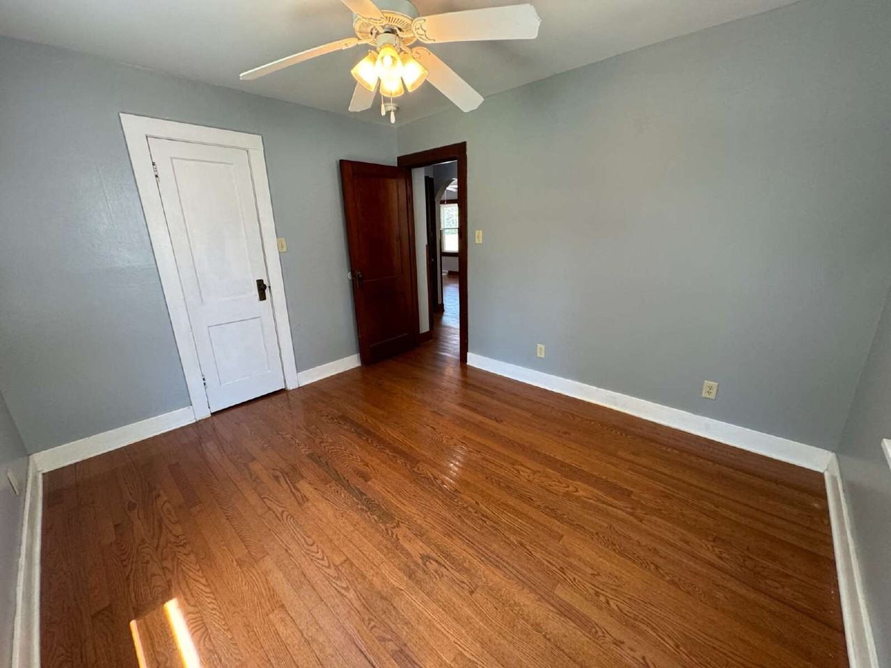 1806 E Stanford Ave - Photo 4 of 21