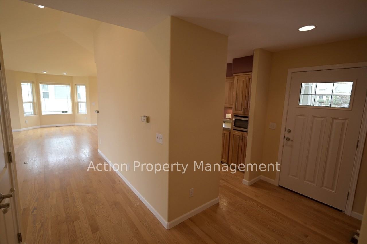 1014 N Minstrel Rd - Photo 4 of 30