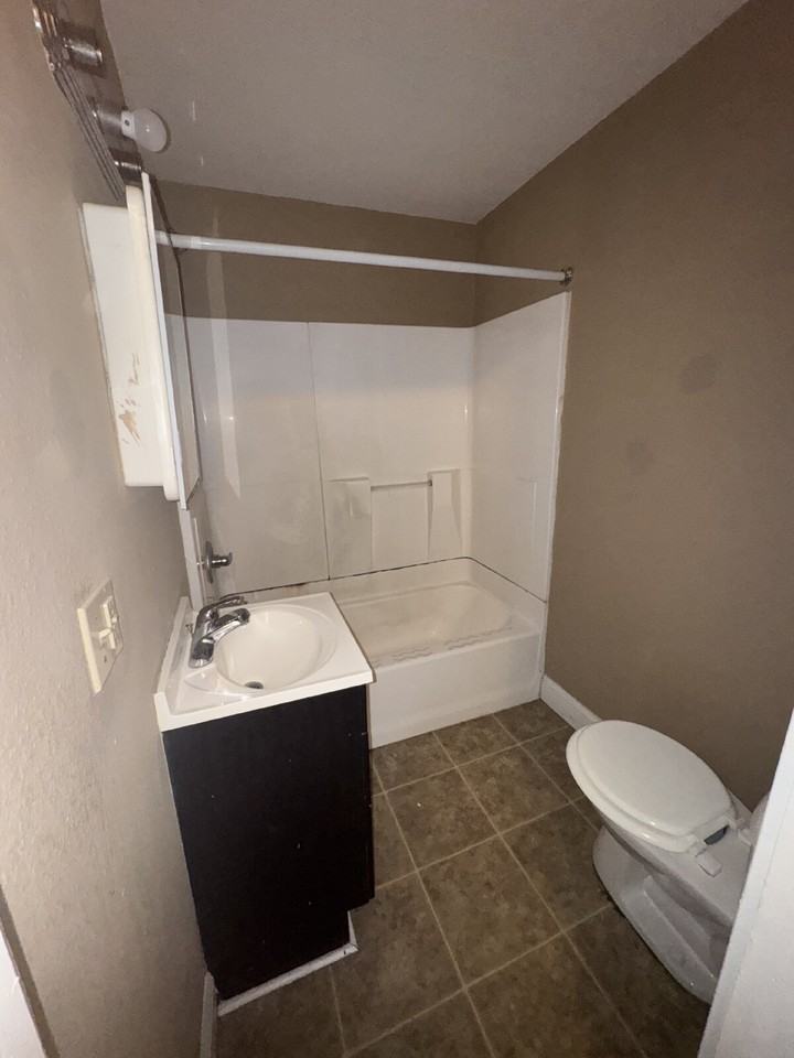 207 S Clarence St Unit A - Photo 6 of 6