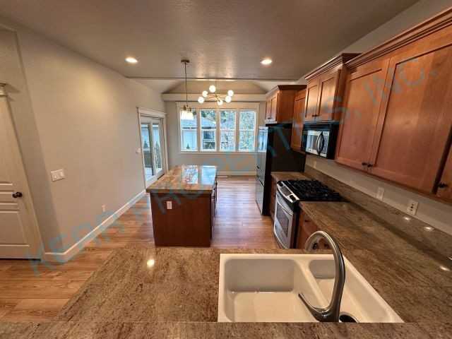 9388 Se Wyndham Way - Photo 4 of 34