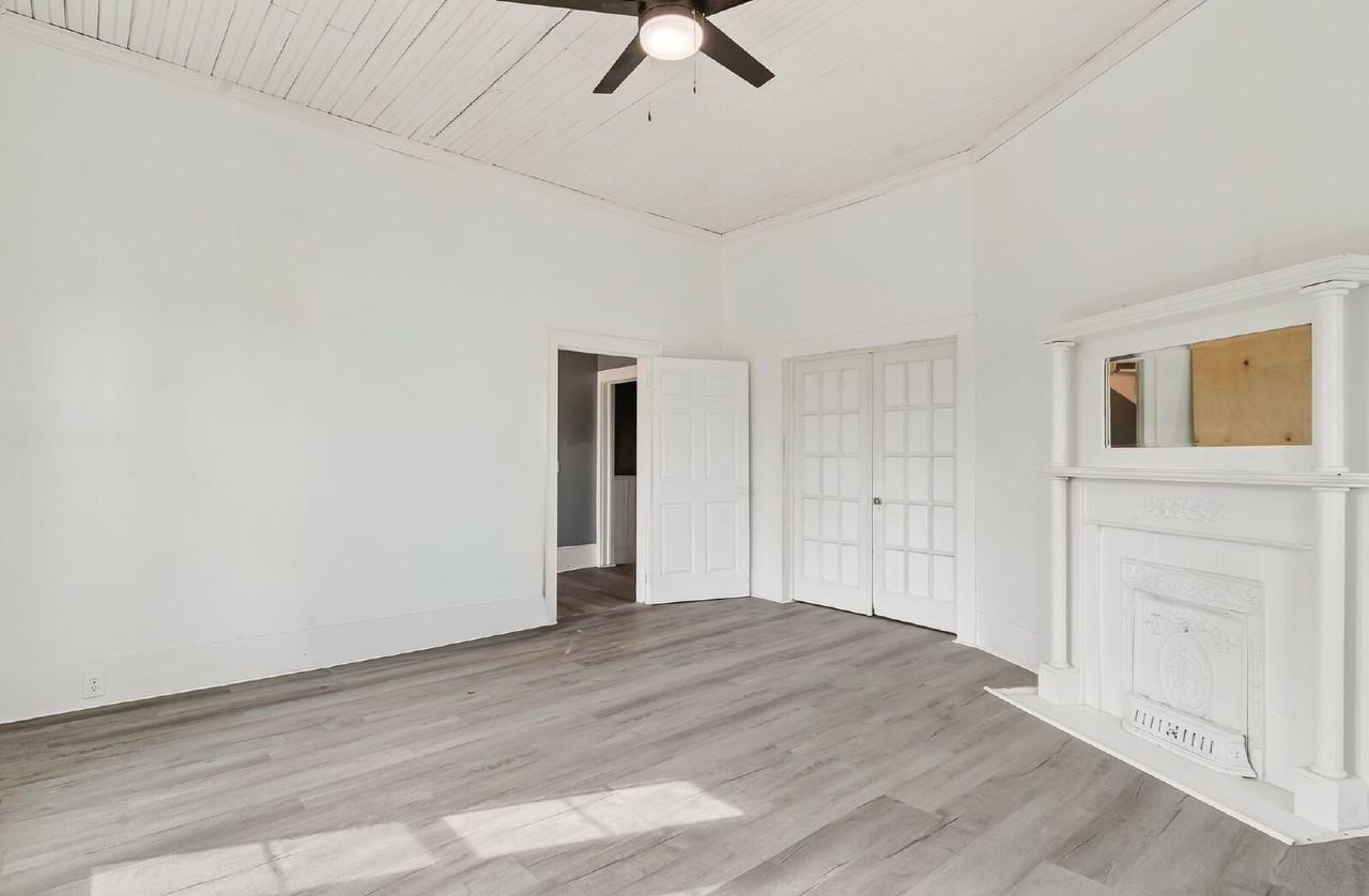 409 Meadow Rd - Photo 7 of 44