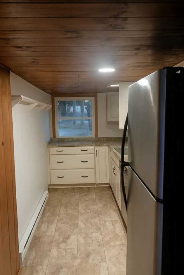 1065 Mountain View St - Photo 6 of 14