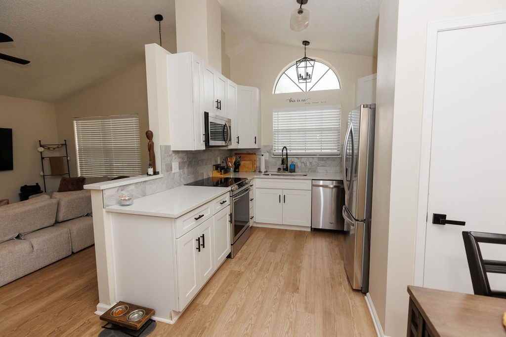 1324 Independence Dr #C - Photo 2 of 18